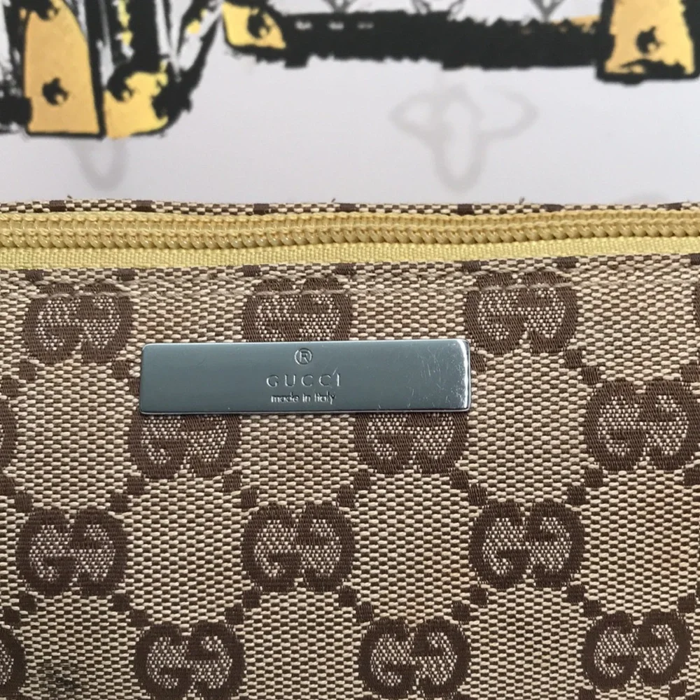 Pre Love Authentic Gucci GG Canvas Accessory Pouch Mini Bag – Beige/Khaki - Picture 5 of 11